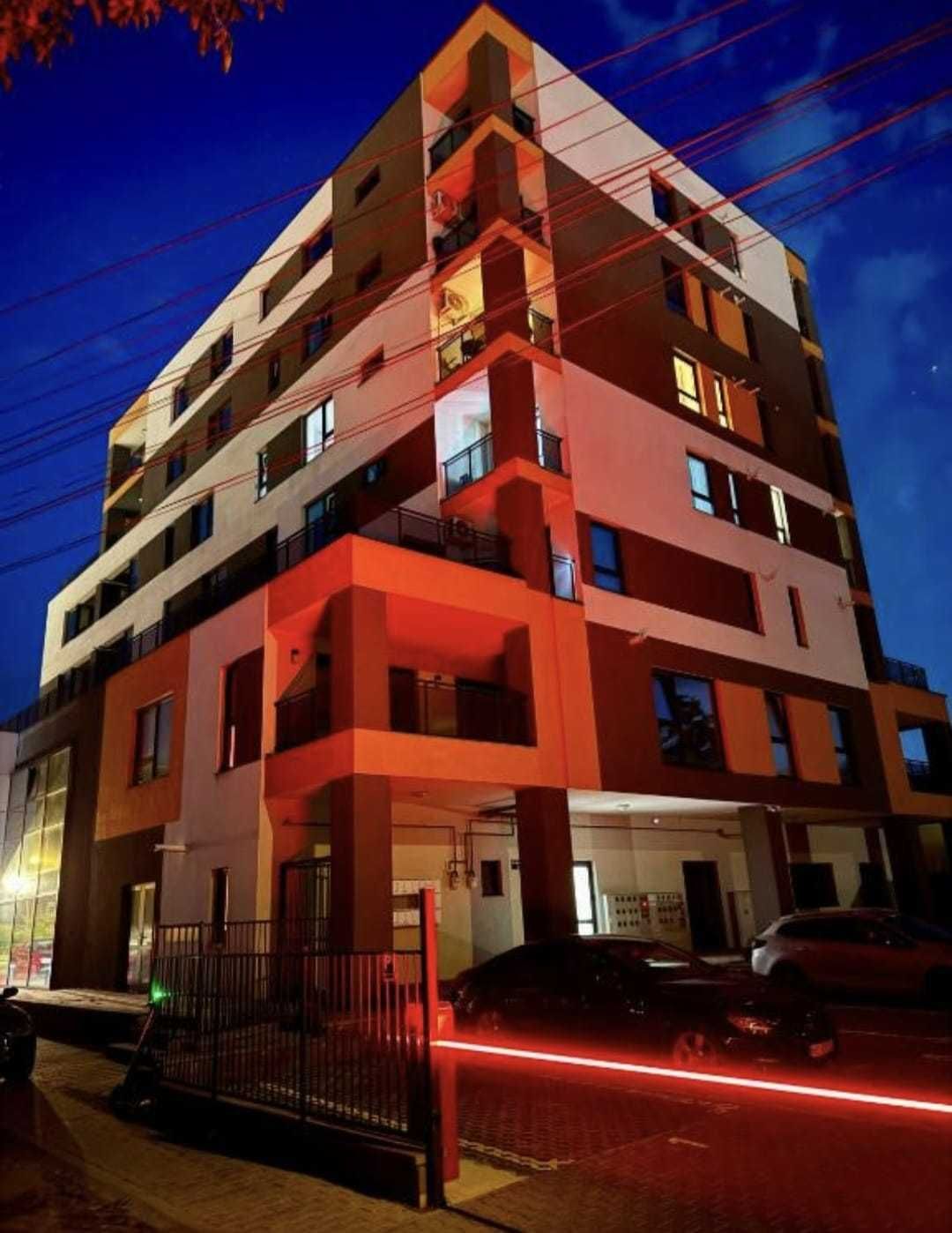 Ap. nou modern cu doua camere, la prima inchiriere, cu loc de parcare