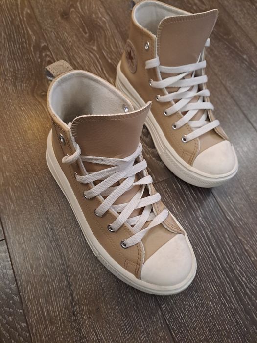 Adidași Converse