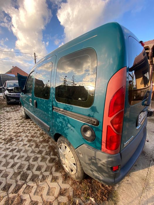 Masina Renault Kangoo