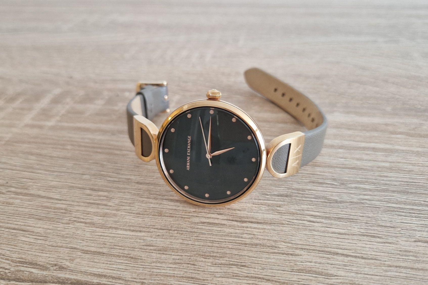 Часовник Armani Exchange