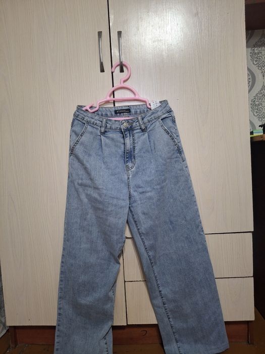 Продам новые джинсы