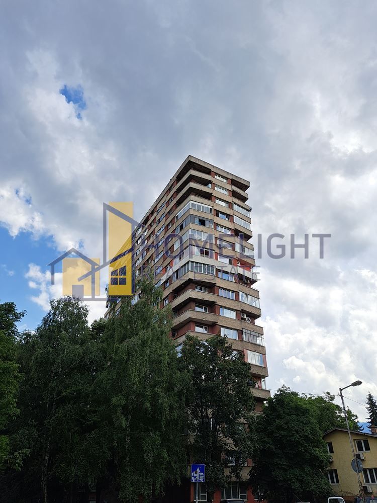 Двустаен апартамент в кв. Красно село