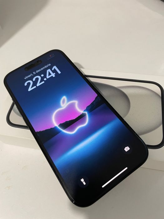 iPhone 15 impecabil