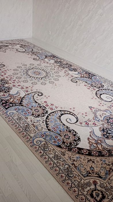 Продается ковёр в хорошем состоянии