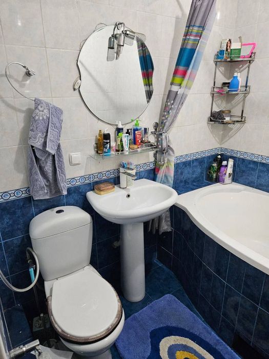 У Метро Новза 3/3/4 Кирпич 70кв² Балкон 2х6