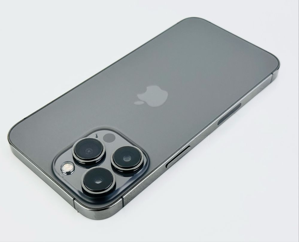 Apple iPhone 13 Pro 256GB Graphite Отличен!