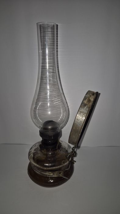 Lampa veche perioada comunista românească