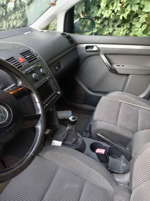 Vând auto wolkswage tuoran