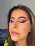 Realizez make-up -hair style militari residence