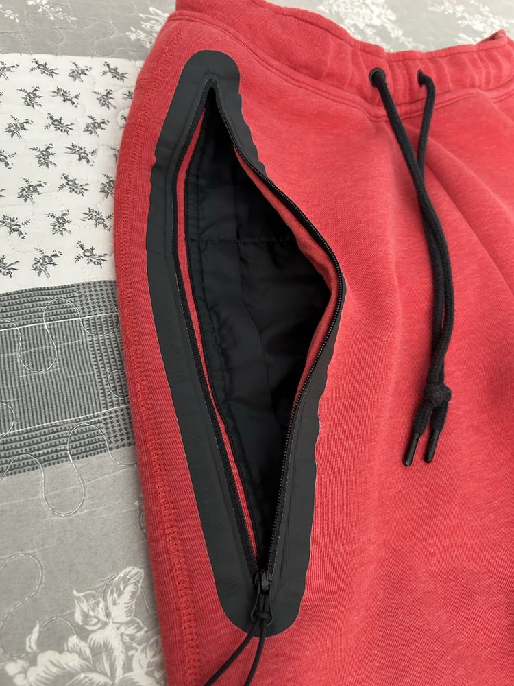 Nike Tech Fleece панталон (червен)