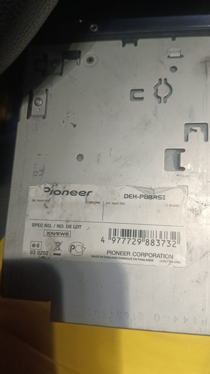 Магнитола Pioneer P88RS2