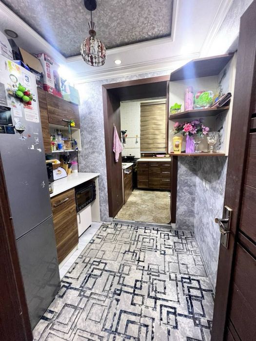 Kvartira sotiladi shayhontoxur chorsu 3-4/1/4 70 m2 gishtli uy