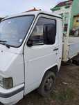 Самосвал Nissan Trade 3.0