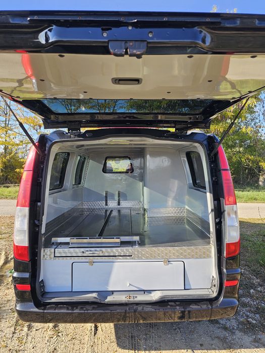 Mercedes Vito Funerar