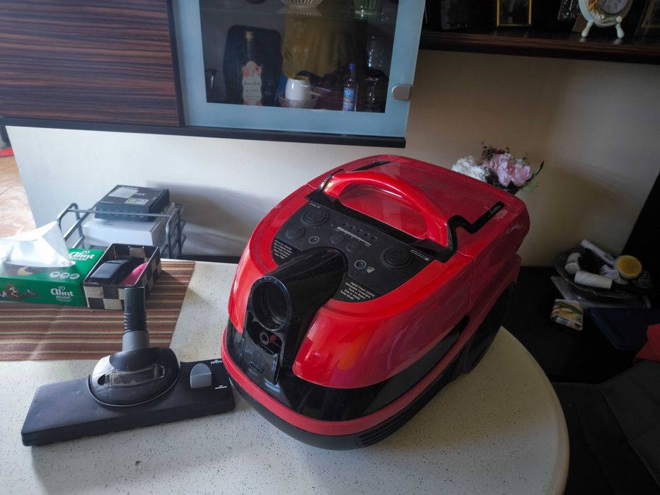 Aspirator BOSCH AquaWash&Clean