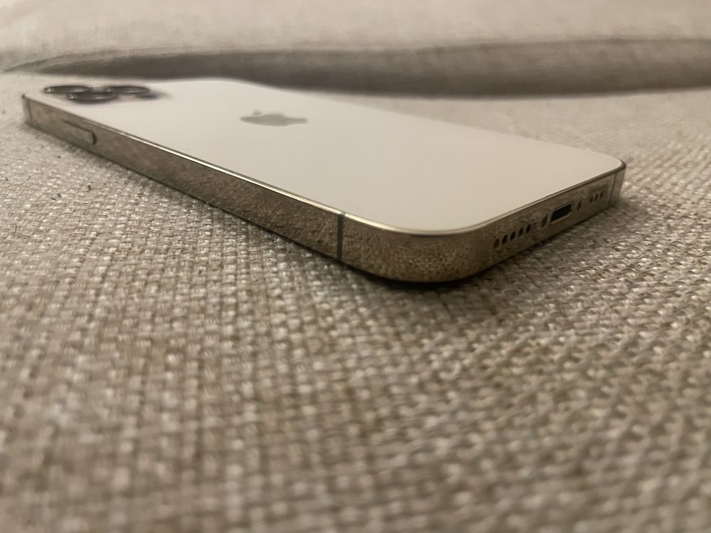 i phone 12 pro  gold като нов