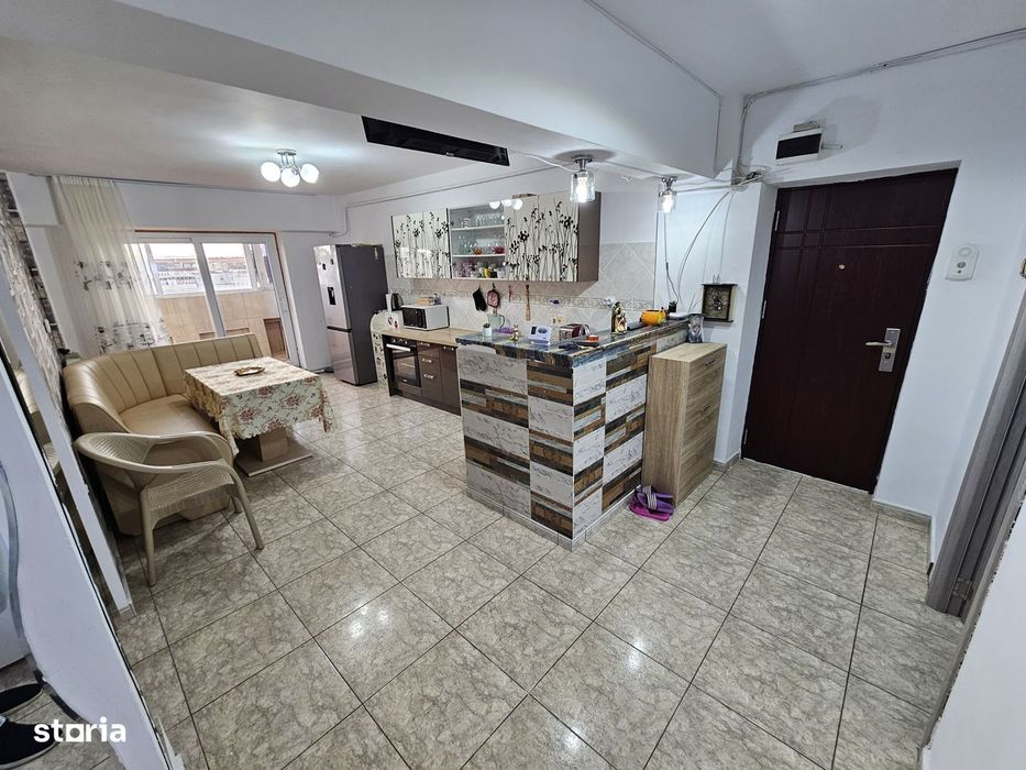 Inchiriez ap cu 3 camere Raiffeisen Orizont