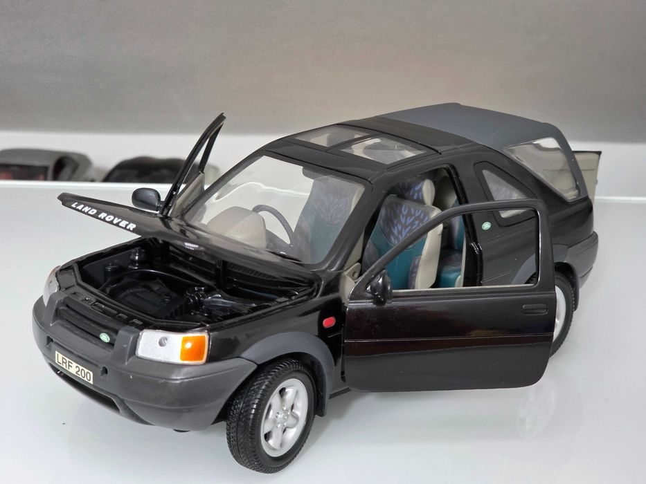 Macheta Auto 1/18 ERTL Land Rover Freelander