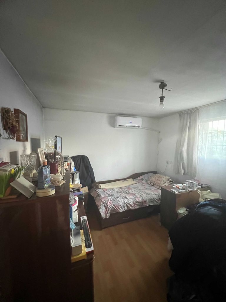 Продава се Къща в Добрич, Център - 100 кв.м за 850 €/кв.м - Снимка #3