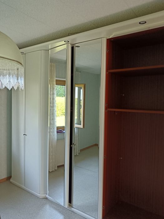 Vind dulap mare de dormitor