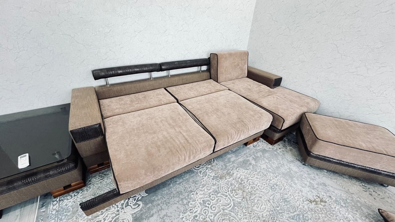 Раскладной диван 3 в 1 с столиком