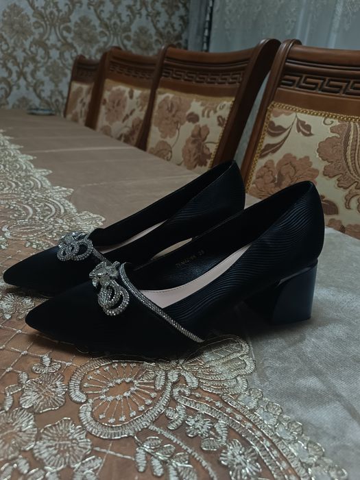 Tomido Brendidan Tufli razmer 39