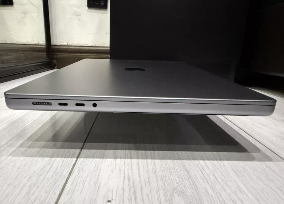 MacBook Pro 16 inch M2 PRO fab 2024 / ca nou / garantie / factura