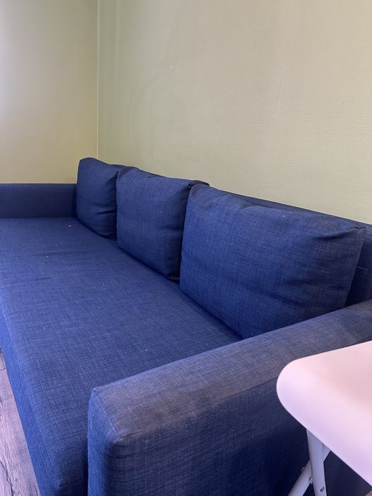 Продается диван IKEA.