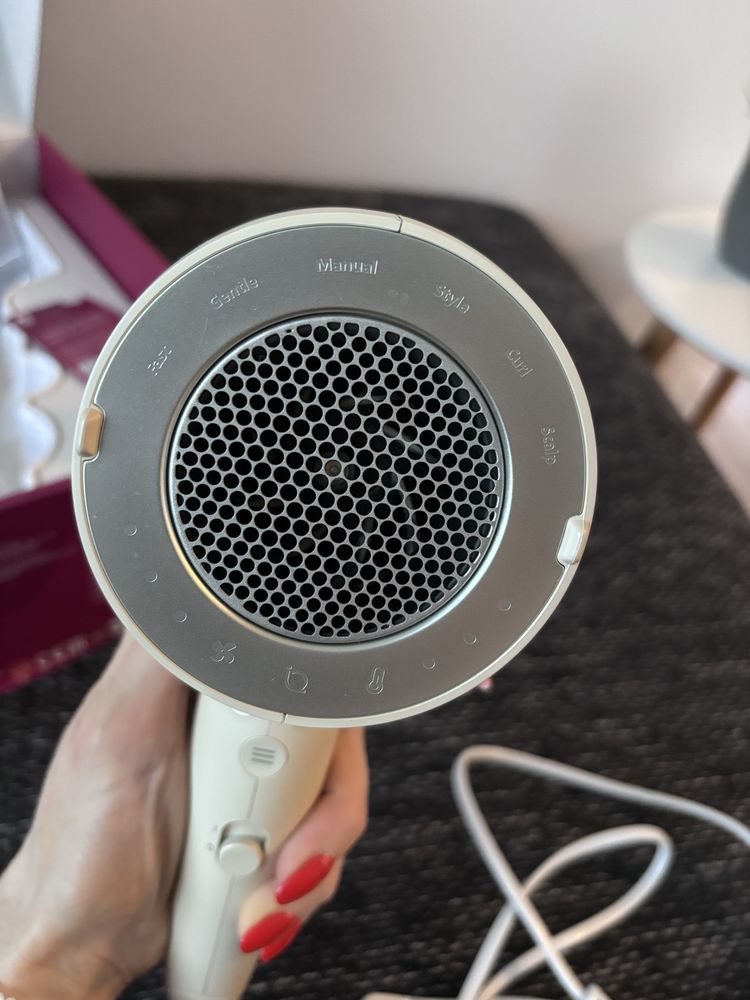 Сешоар Philips SenseIQ 9000