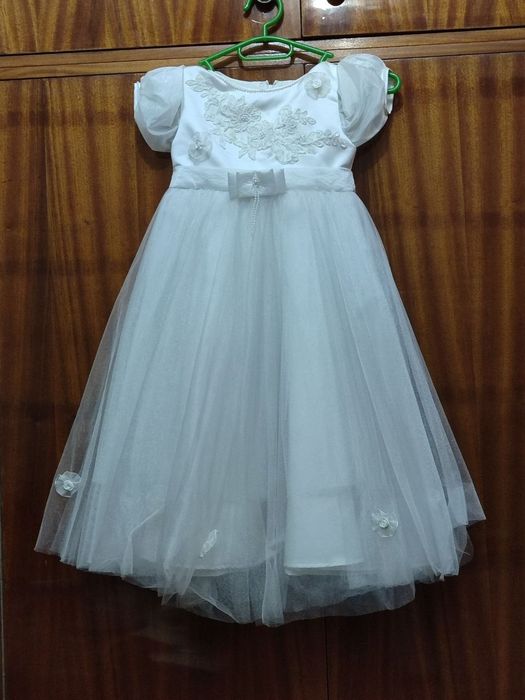 детское платье, в отличном состоянии