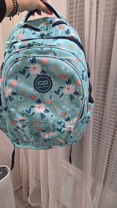 Продавам ученическа раница CoolPack