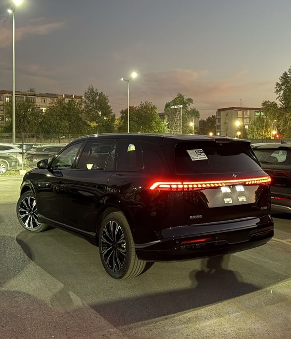 **Dongfeng 008 gibrid ultra