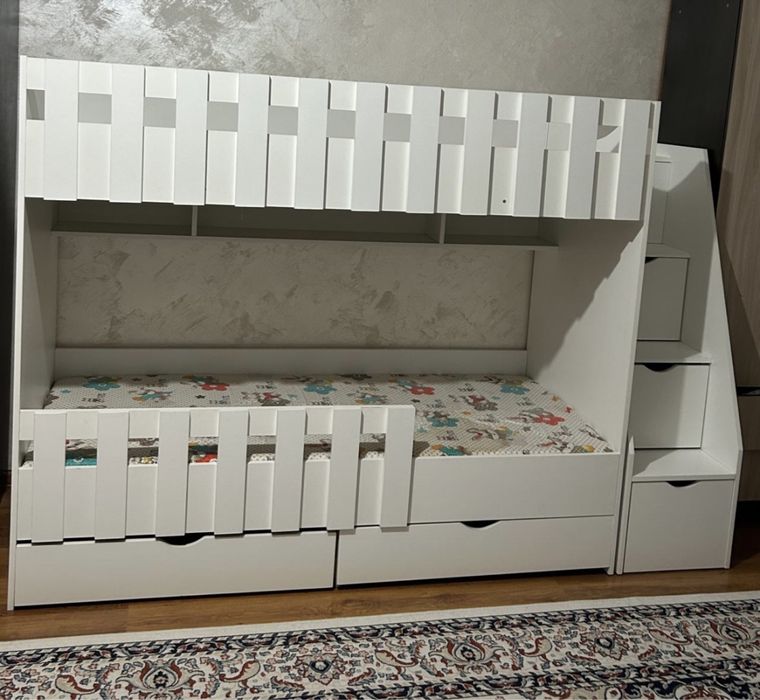 Двухярусный кровать