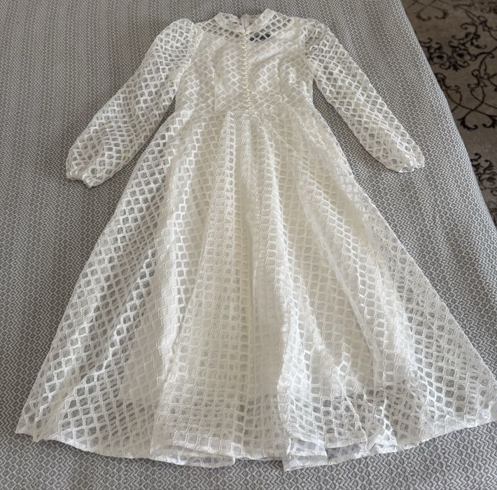 Платье белое размер 44/46