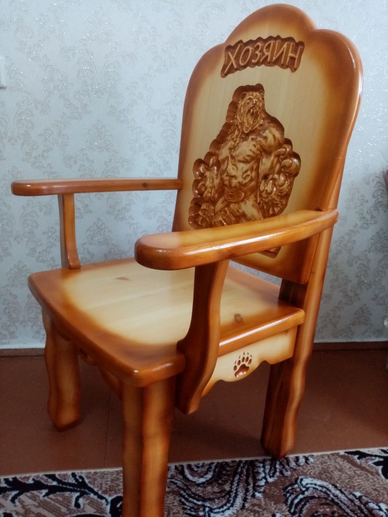 Кресло "Хозяин" из массива дерева.
