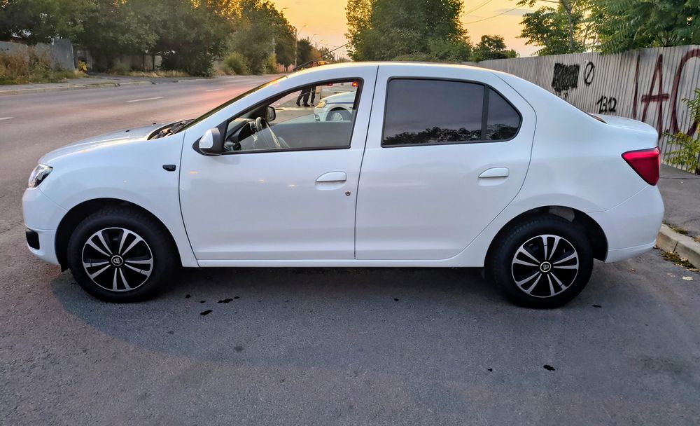 Vand sau schimb Dacia logan