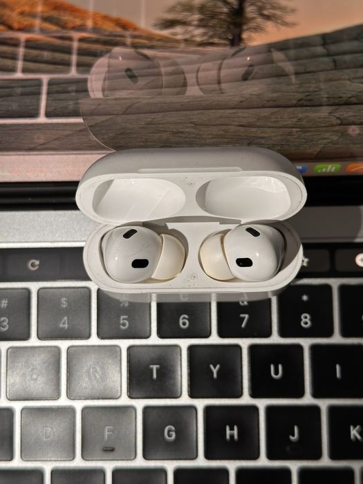 Airpods Pro 2 (Lightning Charging Case)