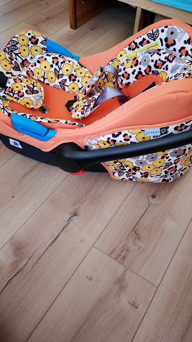 Бебешко кошче за кола