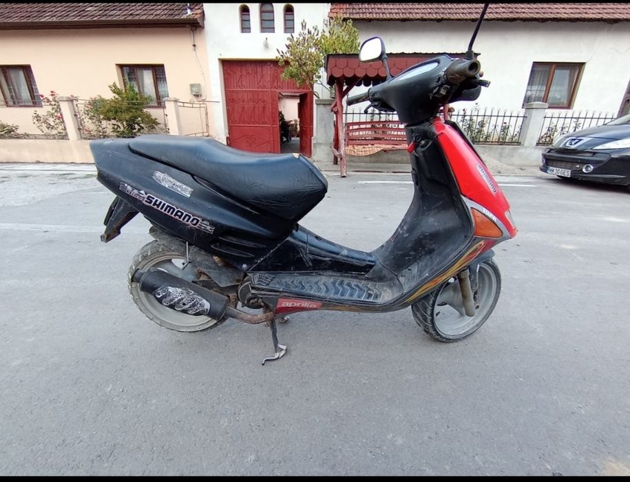 Vând scuter Aprilia Sr50
