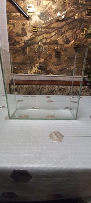 Продам аквариумы Б,У