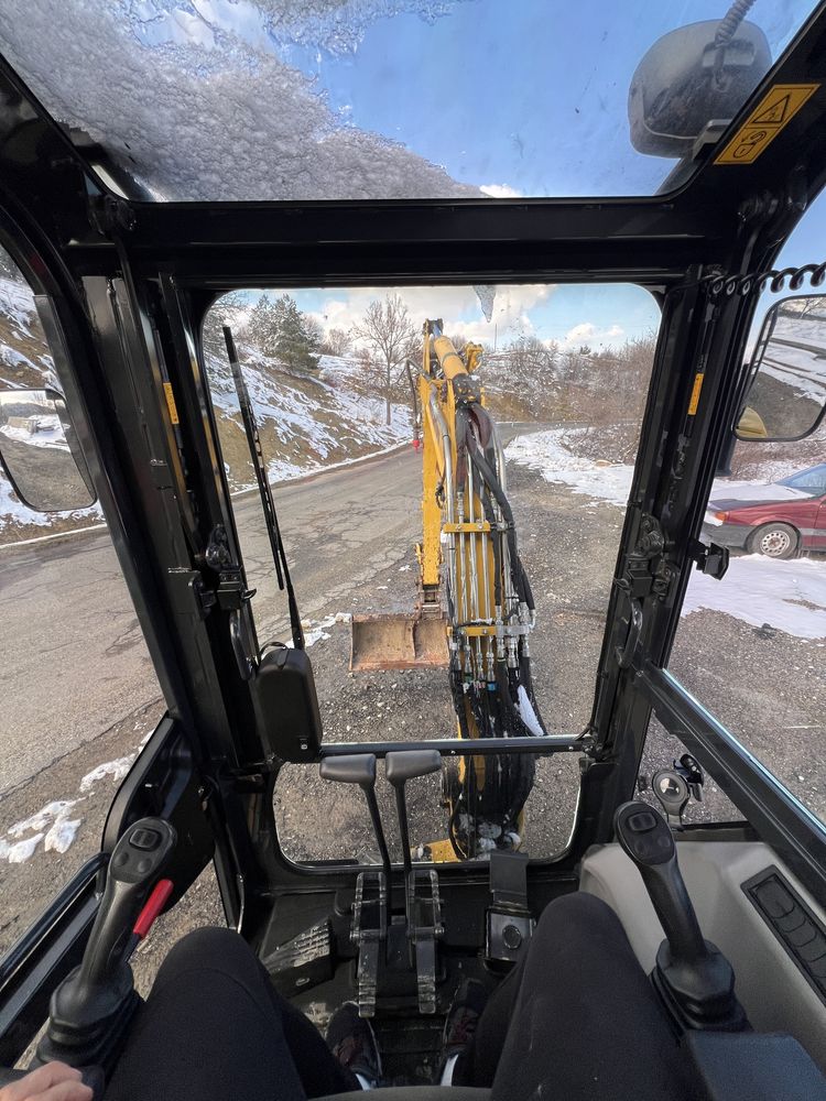 Мини багер Komatsu pc26mr-5 Перфектен 1217м.ч
