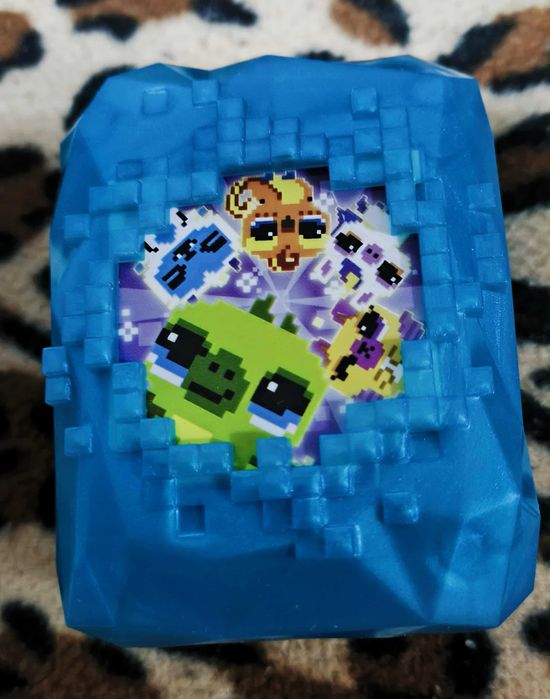 Интерактивна играчка  Bitzee