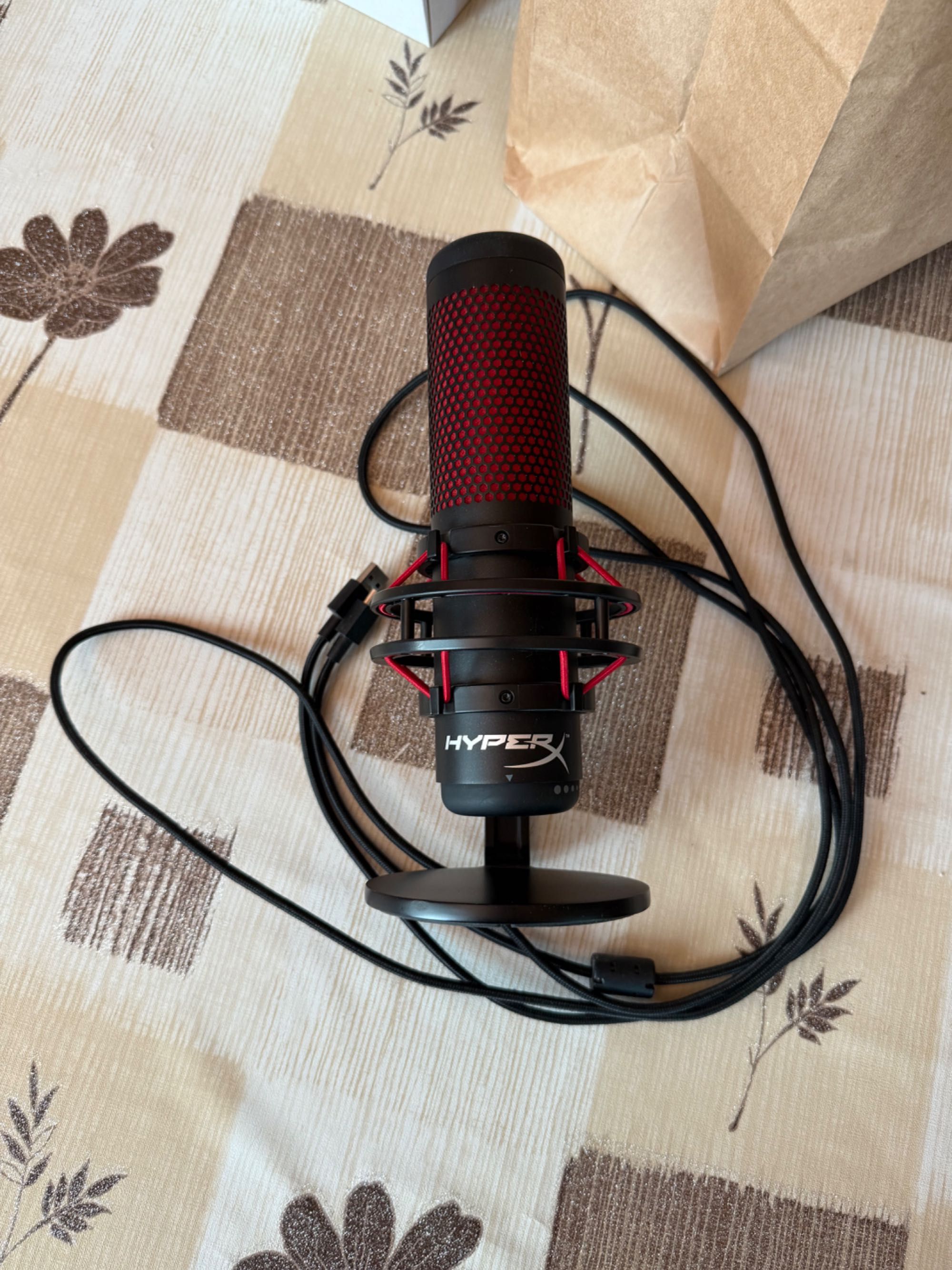 Микрофон HyperX QuadCast