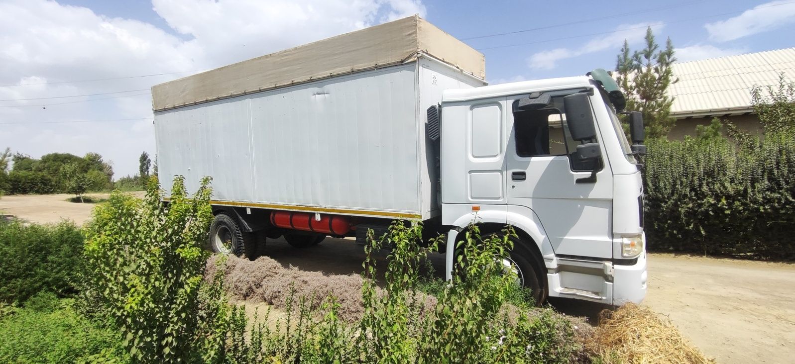 Howo A6 Avto.Furgon sotiladi
