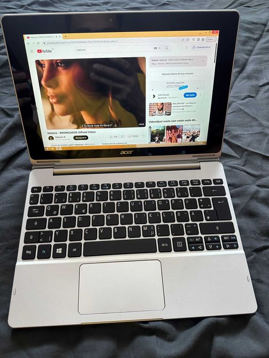Laptop Acer ca o Tableta 2 in 1 cu tastatuta cu ecran cu TouchScreen
