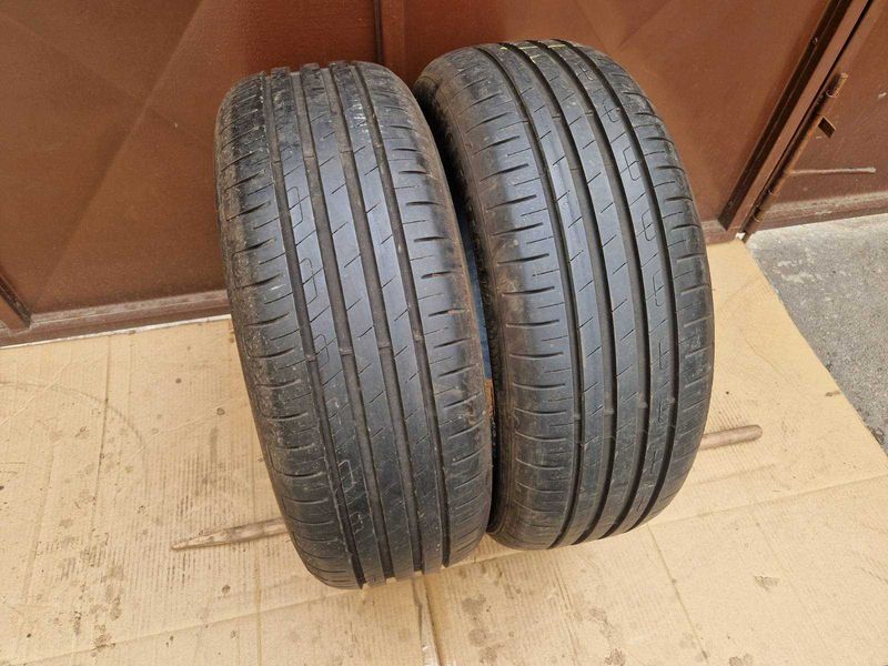 2 Goodyear R17 205/55 Anvelope de vară DOT2822