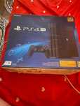 Vând ps4 pro 1tb