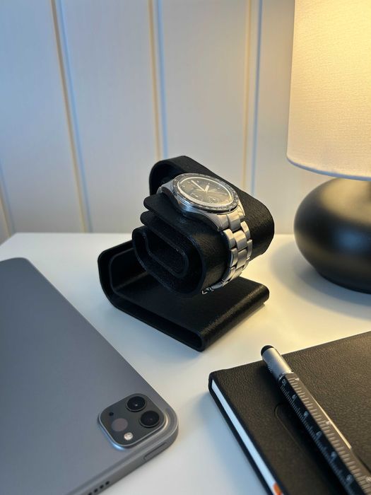 Suport pentru ceas de mana | Alb, Negru sau Lemn