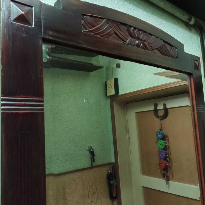 Зеркало напольное антикварное,  2,2 *0,9метра. Подставка для  доски