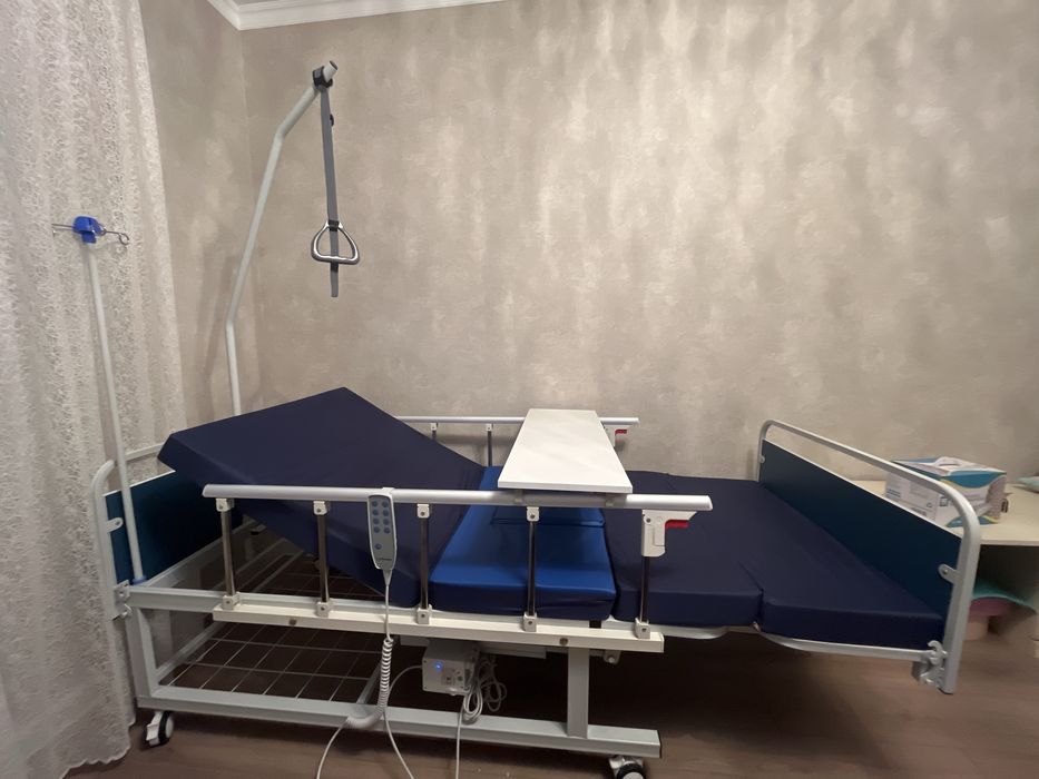 Медицинская кровать